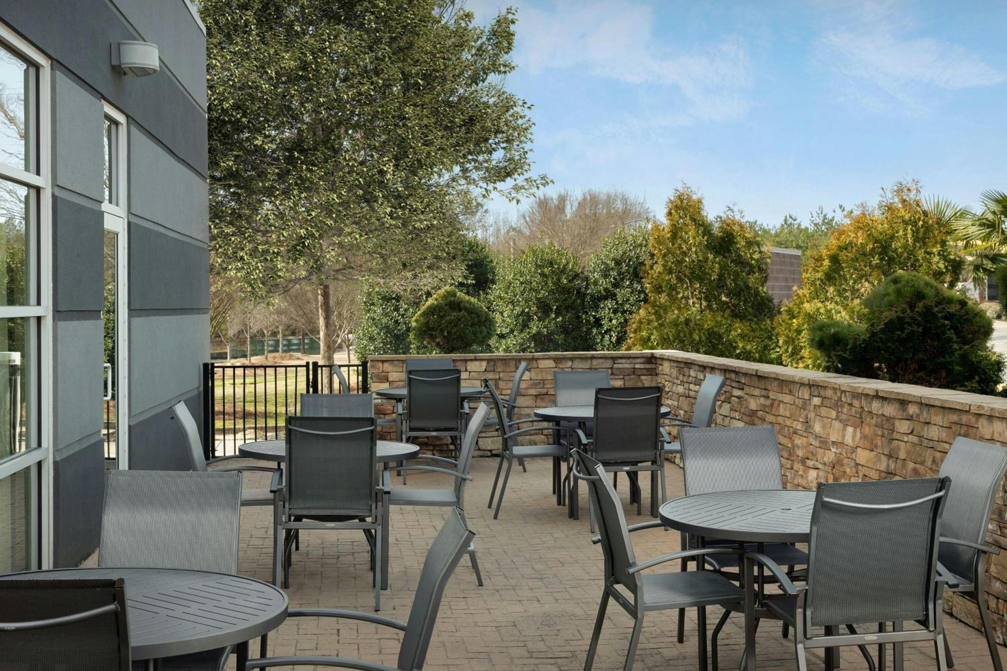 Fairfield & By Marriott Atlanta Hotel Stockbridge