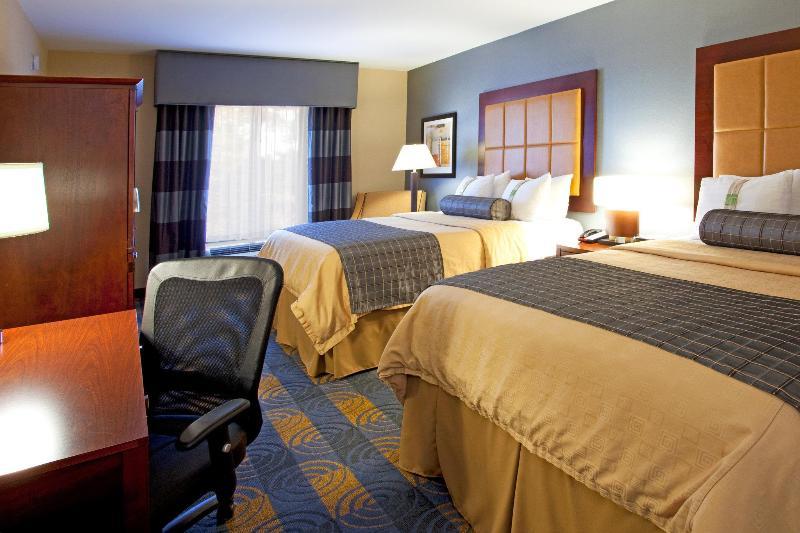 Fairfield & By Marriott Atlanta
